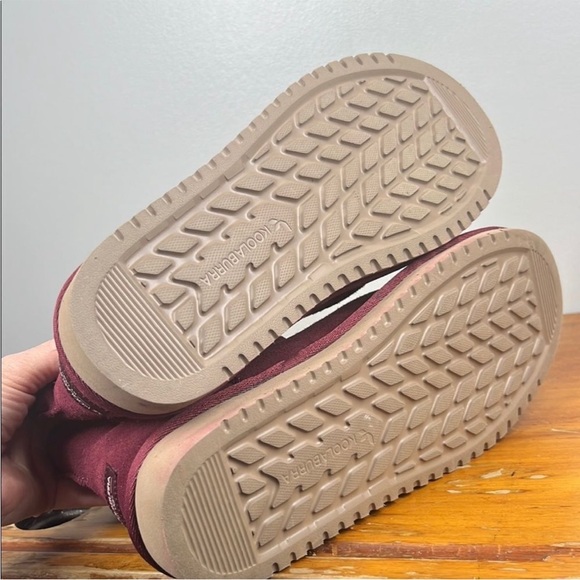 Koolaburra by UGG burgundy suede boots - Picture 6 of 6